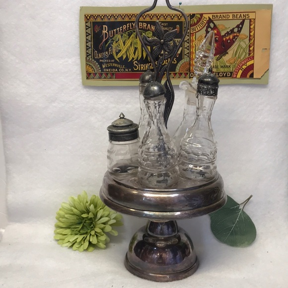 Other - Vintage vase curettes carousel silver plated etch crystal glass oil vinegar 6 pc